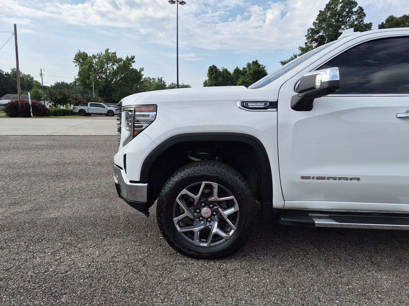 2024 GMC Sierra 1500 SLT
