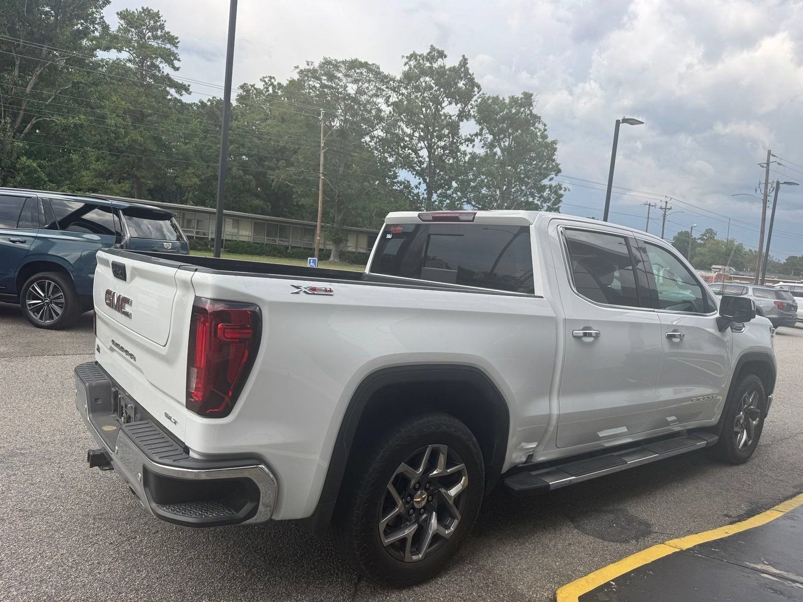 2025 GMC Sierra 1500 SLT