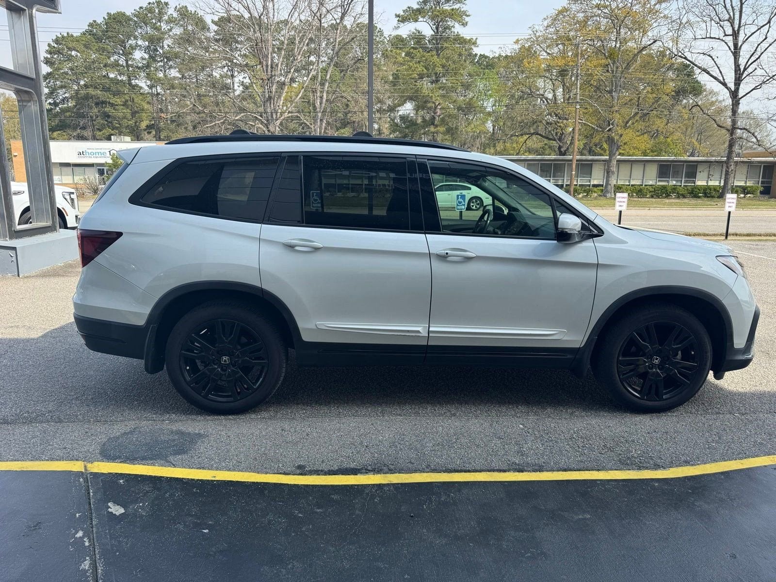 2021 Honda Pilot AWD Black Edition