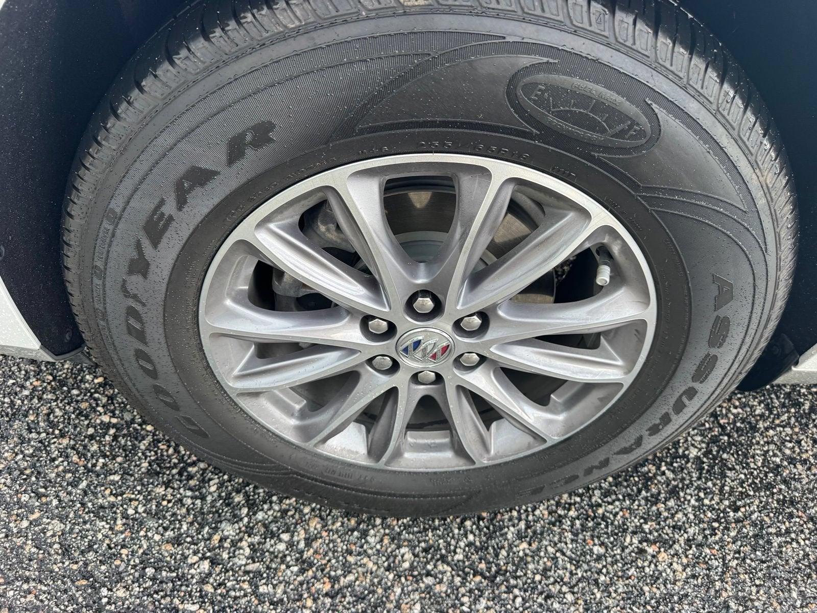 2023 Buick Enclave Essence