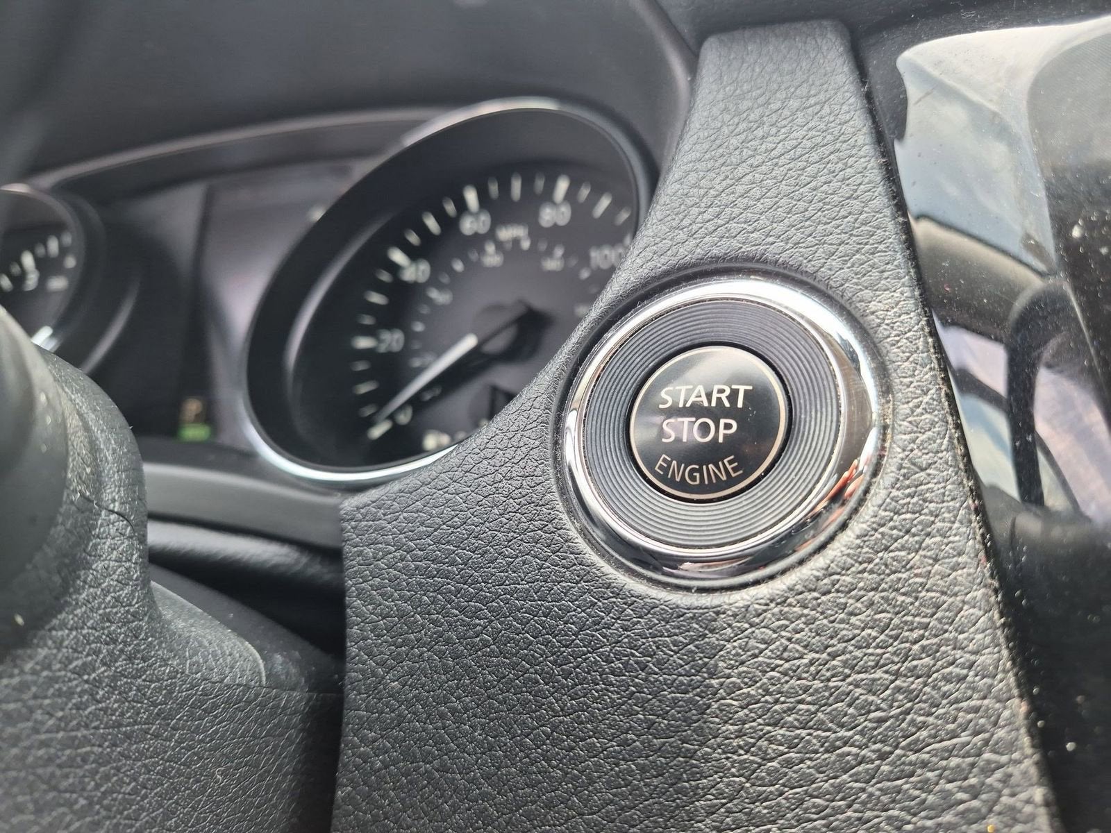2020 Nissan Rogue SV FWD