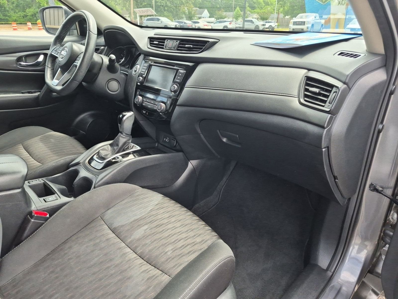 2020 Nissan Rogue SV FWD