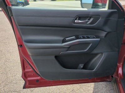 2024 Nissan Pathfinder SL 4WD