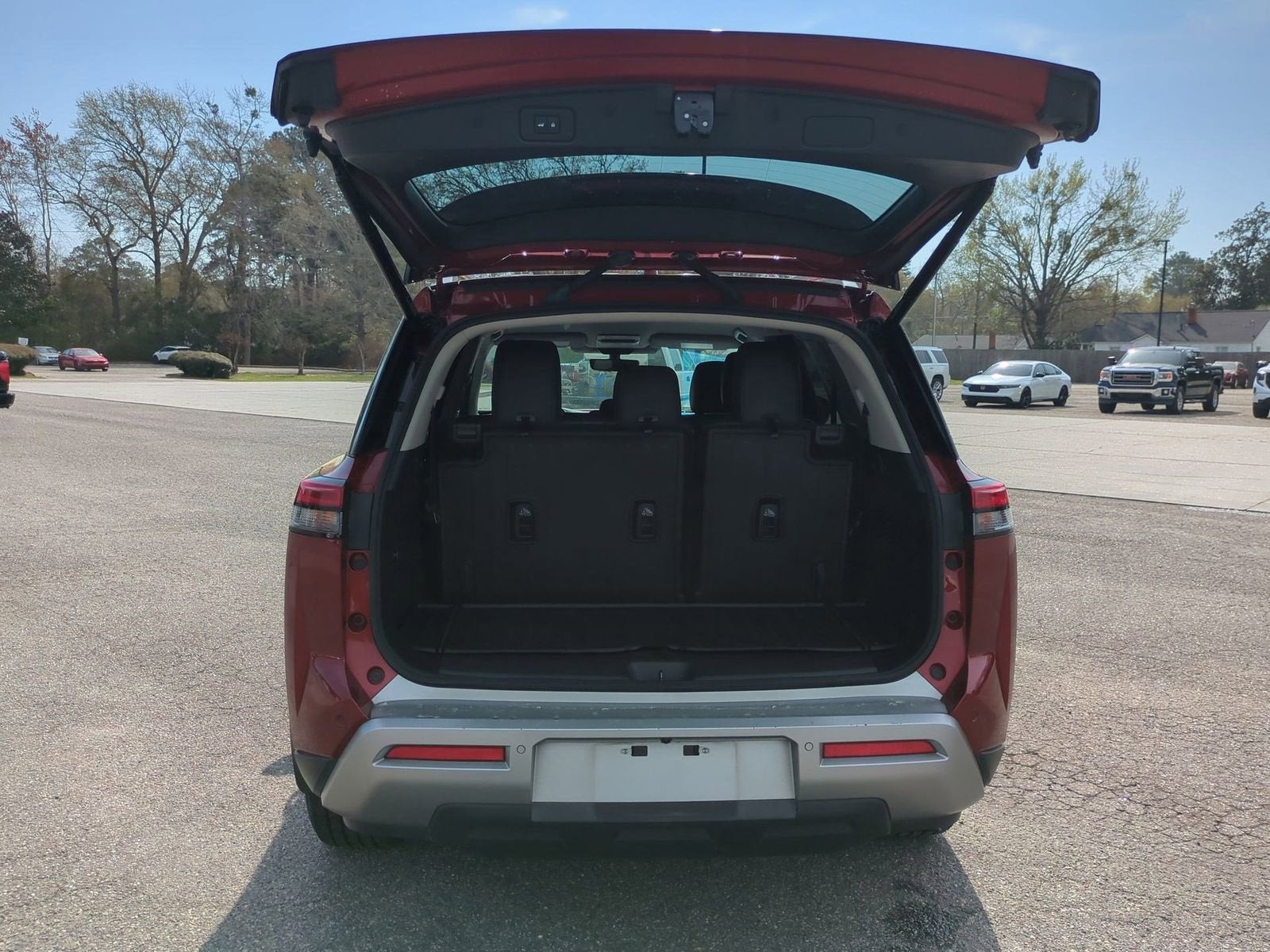 2024 Nissan Pathfinder SL 4WD