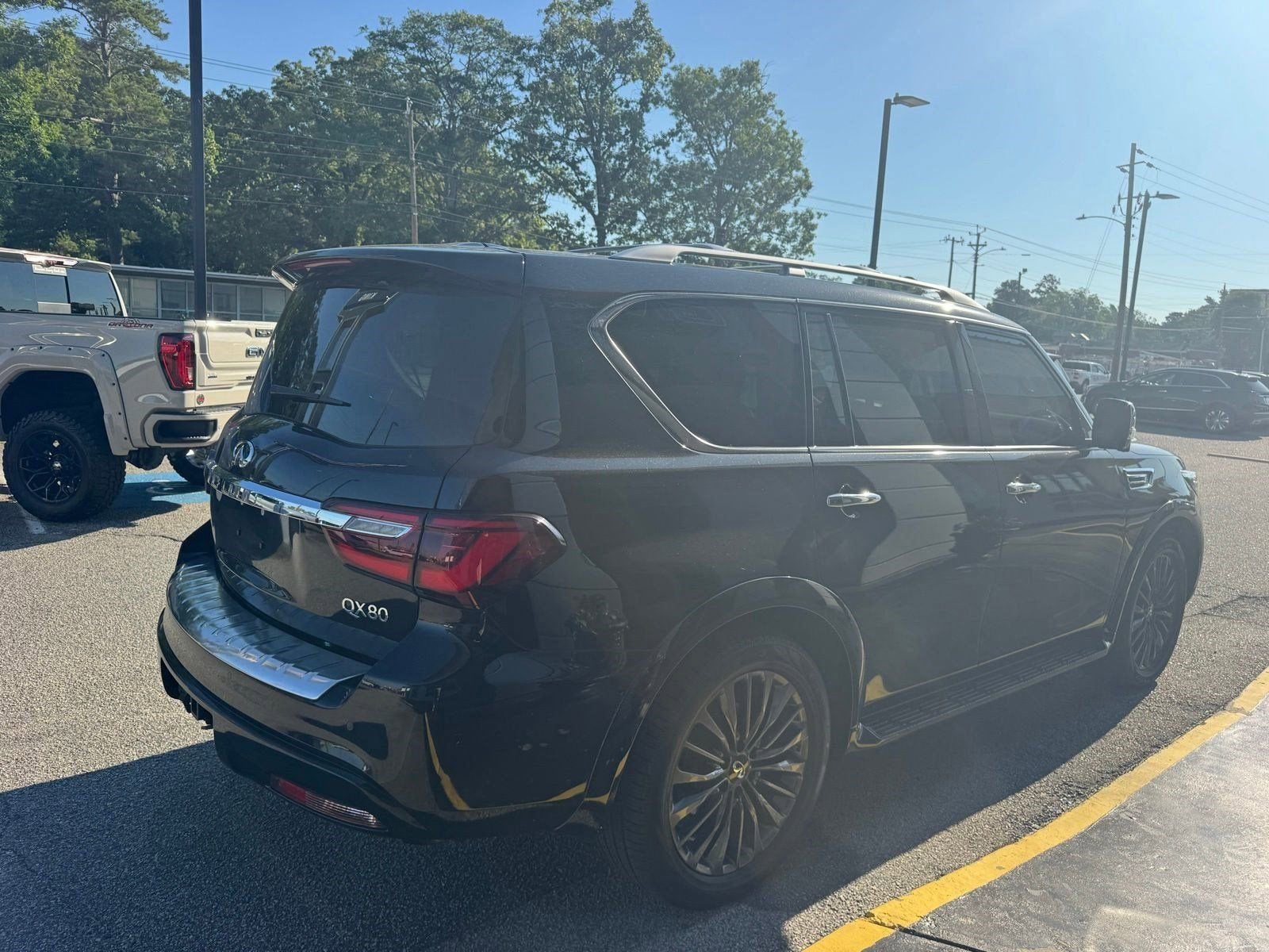 2023 INFINITI QX80 SENSORY