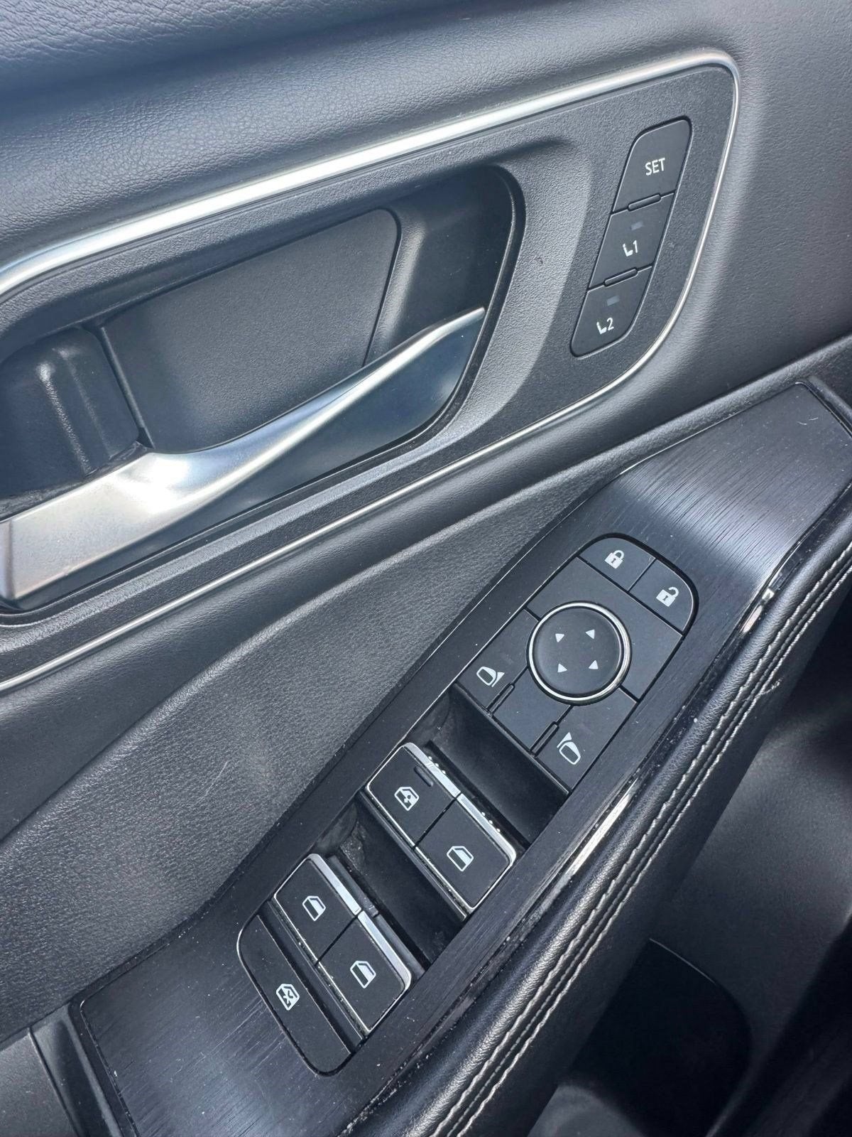 2025 Nissan Rogue Platinum FWD