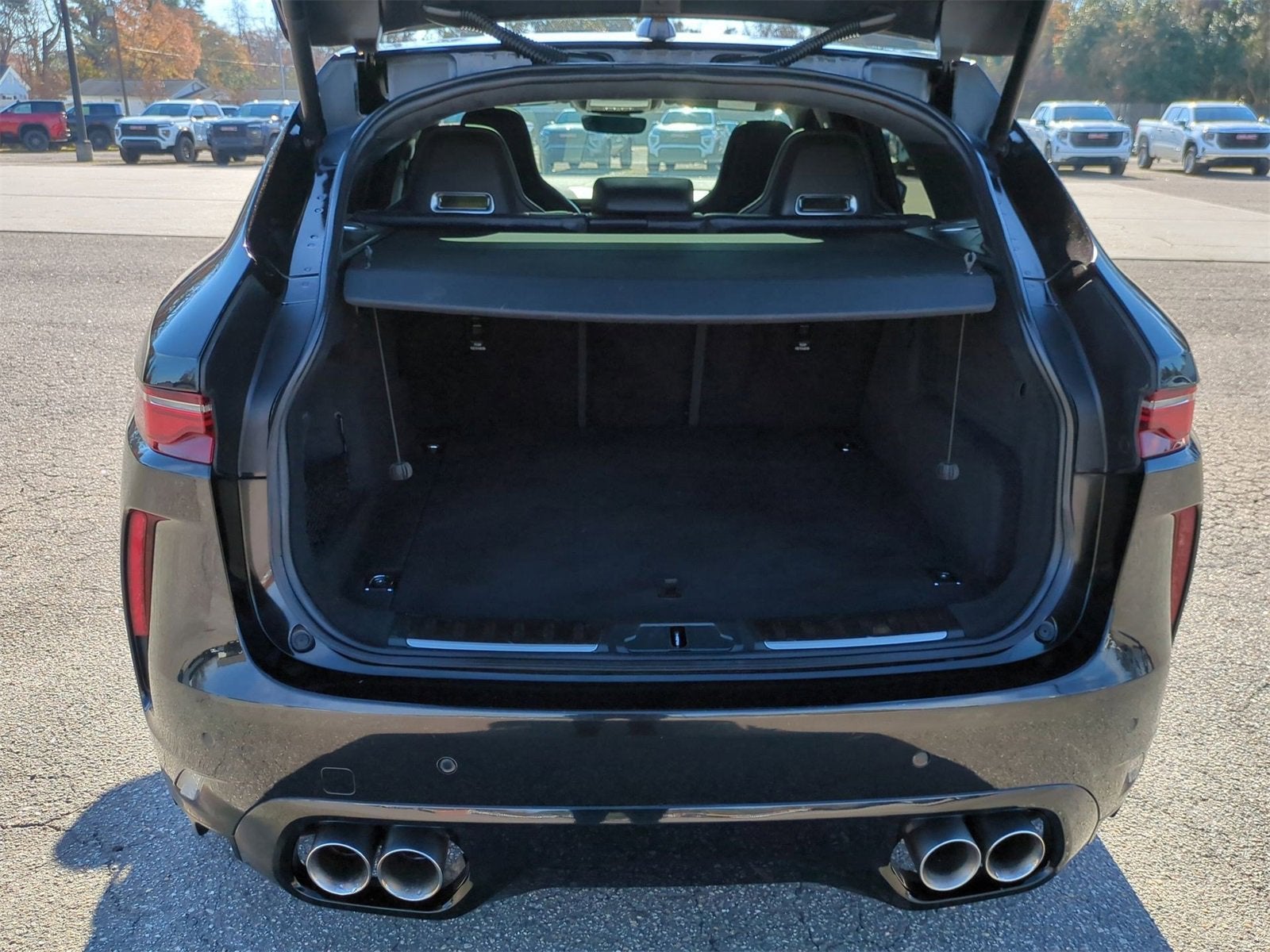 2022 Jaguar F-PACE SVR