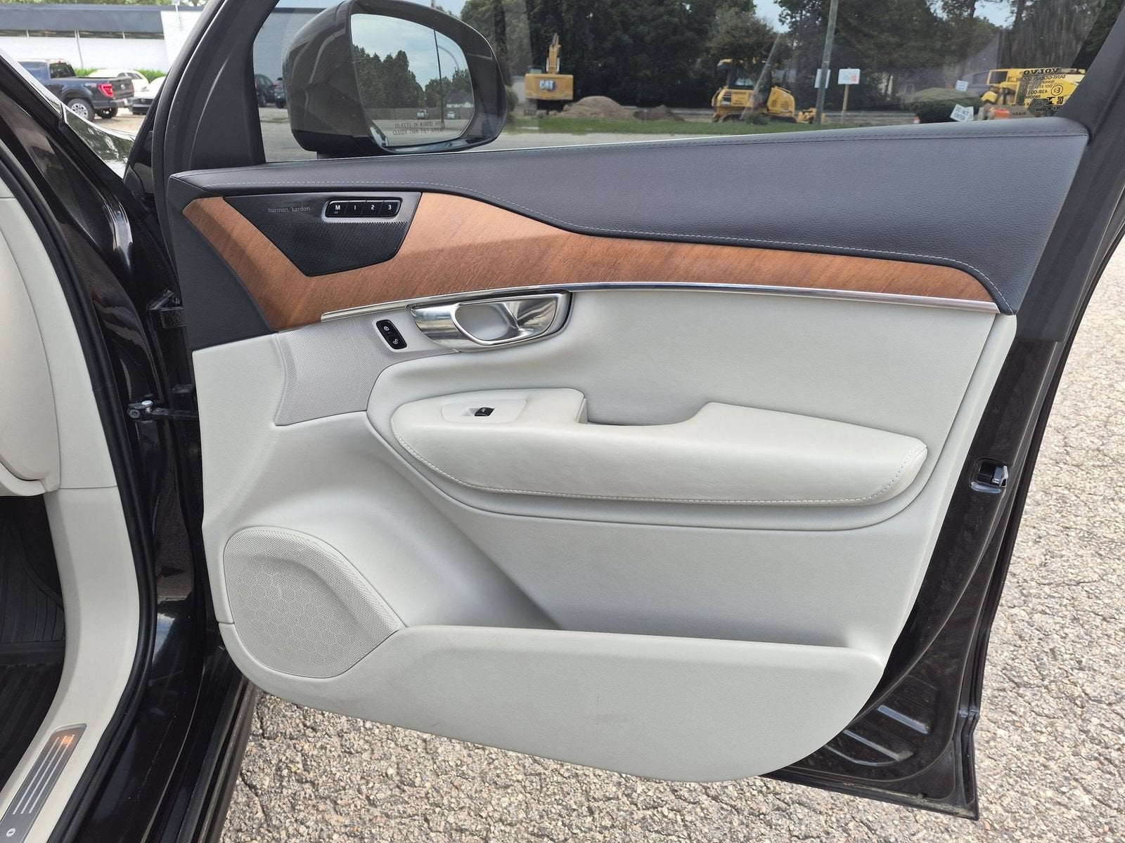 2020 Volvo XC90 T6 Inscription 7 Passenger